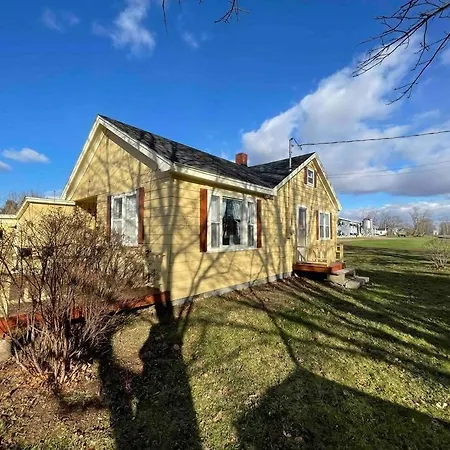 Little Yellow House In The Heart Of The Valley Port Williams Exterior photo